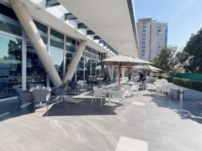 Capital on the park luxury hotel and apartments sandton